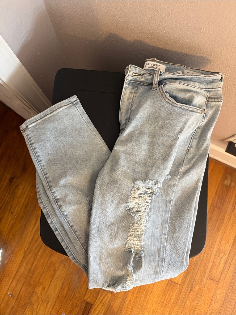 Judy Blue Light Blue Distressed Boyfriend jeans